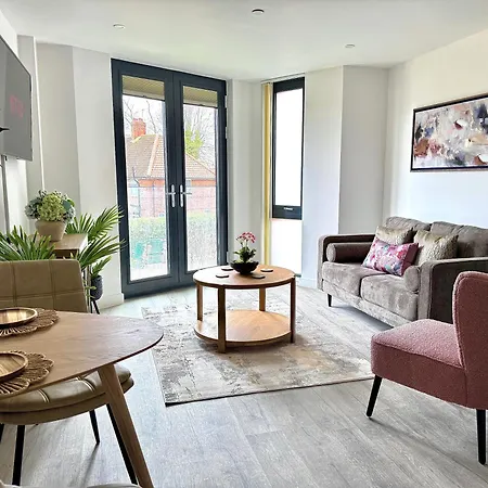 27 Citygate Apartmán *
